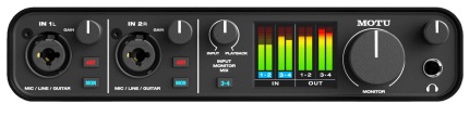 Interfaz de audio MOTU M4 con pantalla LCD de medidores y puertos USB-C en AVI Play.
